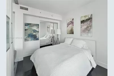 92 SW 3rd St #2602, Miami, FL 33130 - Photo 9