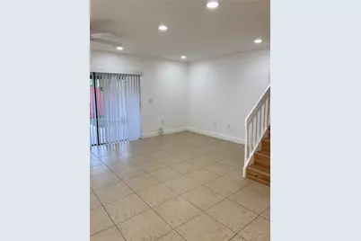 10537 NW 8th St, Pembroke Pines, FL 33026 - Photo 9