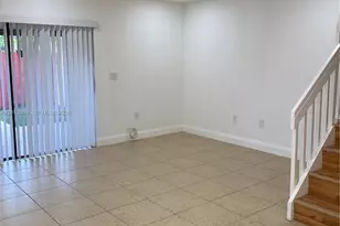 10537 NW 8th St, Pembroke Pines, FL 33026 - Photo 9