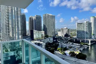 31 SE 5th St, Miami, FL 33131 - Photo 15
