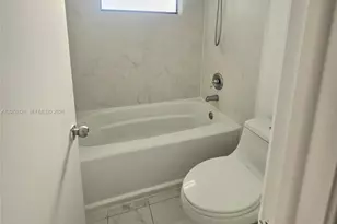 20105 NE 3rd Ct, Miami, FL 33179 - Photo 15