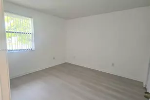 20105 NE 3rd Ct, Miami, FL 33179 - Photo 11