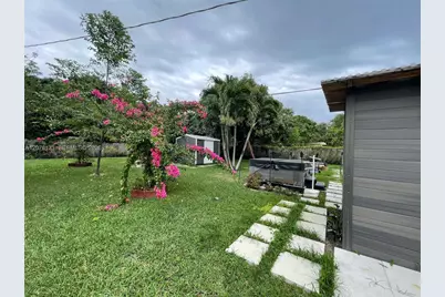 1545 NE 138th St, North Miami, FL 33161 - Photo 23
