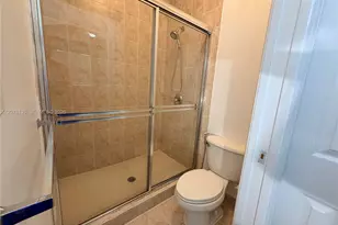 14377 SW 11th St, Pembroke Pines, FL 33027 - Photo 11