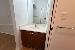 14377 SW 11th St, Pembroke Pines, FL 33027 - Photo 11