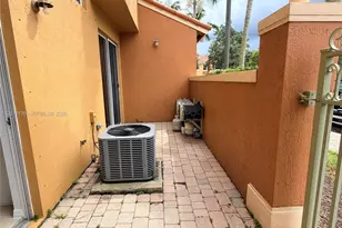 14377 SW 11th St, Pembroke Pines, FL 33027 - Photo 19