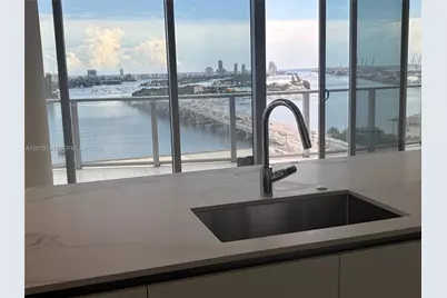1400 Biscayne Blvd #2106, Miami, FL 33132 - Photo 19