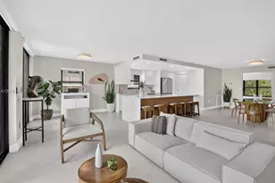 200 Golden Isles Dr, Hallandale Beach, FL 33009 - Photo 11
