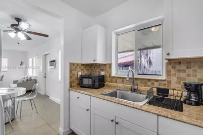 1021 NW 23rd Ave #1021, Miami, FL 33125 - Photo 9