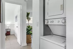 1021 NW 23rd Ave, Miami, FL 33125 - Photo 15