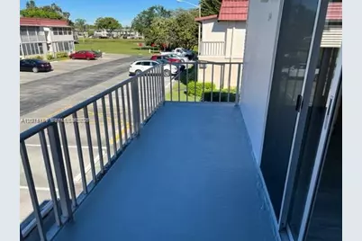 594 Saxony M #594, Delray Beach, FL 33446 - Photo 9