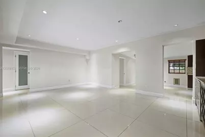 292 E 55th St, Hialeah, FL 33013 - Photo 5
