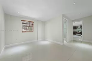 292 E 55th St, Hialeah, FL 33013 - Photo 13