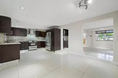 292 E 55th St, Hialeah, FL 33013 - Photo 7