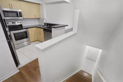2941 NE 185th St #1305, Miami, FL 33180 - Photo 3