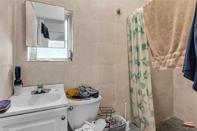 4727 NE 1st Ct, Miami, FL 33137 - Photo 15