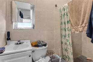 4727 NE 1st Ct, Miami, FL 33137 - Photo 15