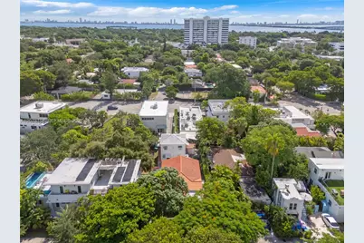 4727 NE 1st Ct, Miami, FL 33137 - Photo 27
