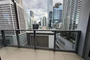 31 SE 6th St, Miami, FL 33131 - Photo 5