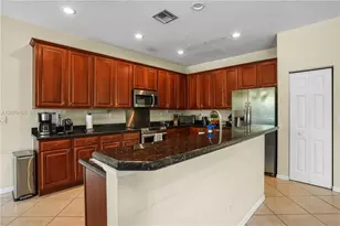 19143 Crystal St, Weston, FL 33332 - Photo 11