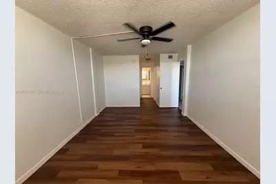 500 Executive Center Dr #4J, West Palm Beach, FL 33401 - Photo 3