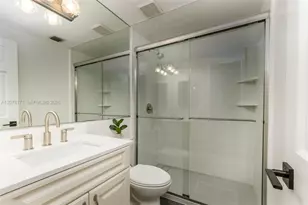 825 SE 2nd St, Fort Lauderdale, FL 33301 - Photo 19