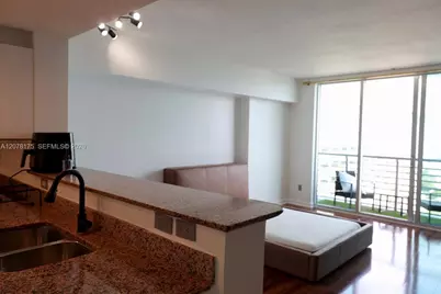 325 S Biscayne Blvd #4220, Miami, FL 33131 - Photo 11