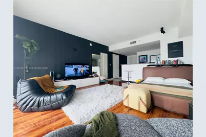 325 S Biscayne Blvd #4220, Miami, FL 33131 - Photo 1