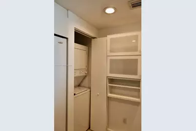 325 S Biscayne Blvd #4220, Miami, FL 33131 - Photo 15