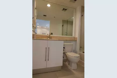 325 S Biscayne Blvd #4220, Miami, FL 33131 - Photo 13