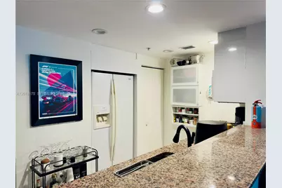 325 S Biscayne Blvd #4220, Miami, FL 33131 - Photo 17