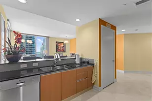 1060 Brickell Ave, Miami, FL 33131 - Photo 5