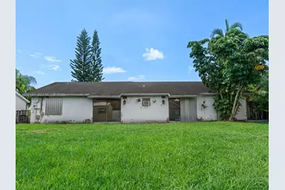 939 S Bluebird Ln, Homestead, FL 33035 - Photo 21