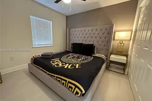 875 NW 2nd St, Miami, FL 33128 - Photo 13