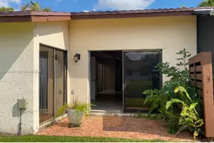 803 SW 119th Way, Davie, FL 33325 - Photo 3