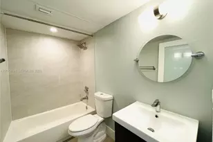 1100 10th St, Miami Beach, FL 33139 - Photo 3