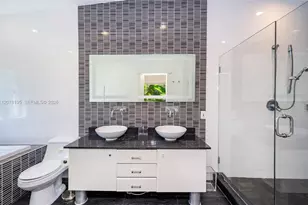 1003 NE 118th St, Biscayne Park, FL 33161 - Photo 17