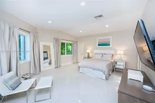 1003 NE 118th St, Biscayne Park, FL 33161 - Photo 15