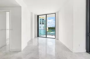 175 SE 25th Rd, Miami, FL 33131 - Photo 7