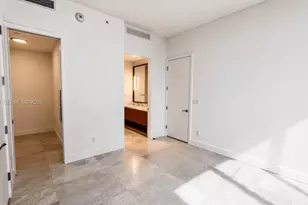 175 SE 25th Rd, Miami, FL 33131 - Photo 9
