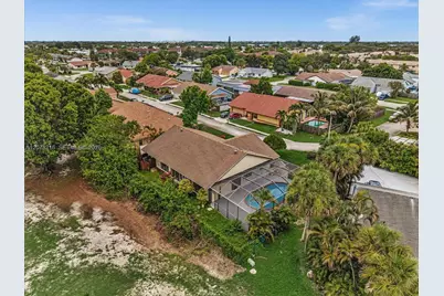 8813 Paradise Ct, Tamarac, FL 33321 - Photo 33