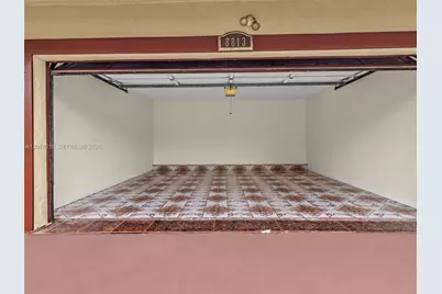 8813 Paradise Ct, Tamarac, FL 33321 - Photo 27