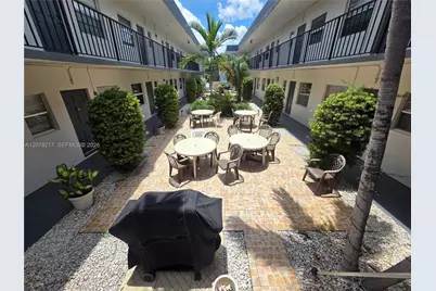 415 NE 2nd St #105, Hallandale Beach, FL 33009 - Photo 25