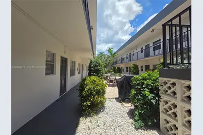 415 NE 2nd St #105, Hallandale Beach, FL 33009 - Photo 35