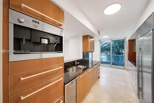 1331 Brickell Bay Dr, Miami, FL 33131 - Photo 7