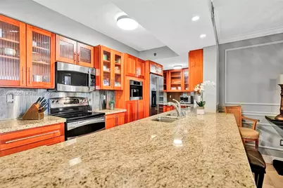 5757 Collins Ave #2004, Miami Beach, FL 33140 - Photo 27