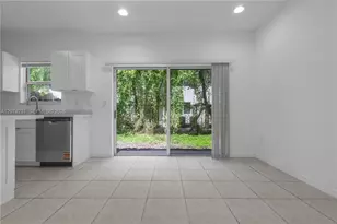 2992 SE 15th Ave, Homestead, FL 33035 - Photo 9