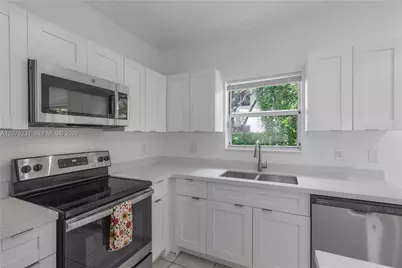 2992 SE 15th Ave, Homestead, FL 33035 - Photo 3