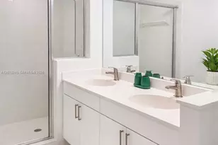 17125 N Bay Rd, Sunny Isles Beach, FL 33160 - Photo 17