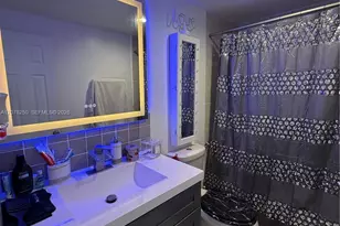 400 Kings Point Dr, Sunny Isles Beach, FL 33160 - Photo 7